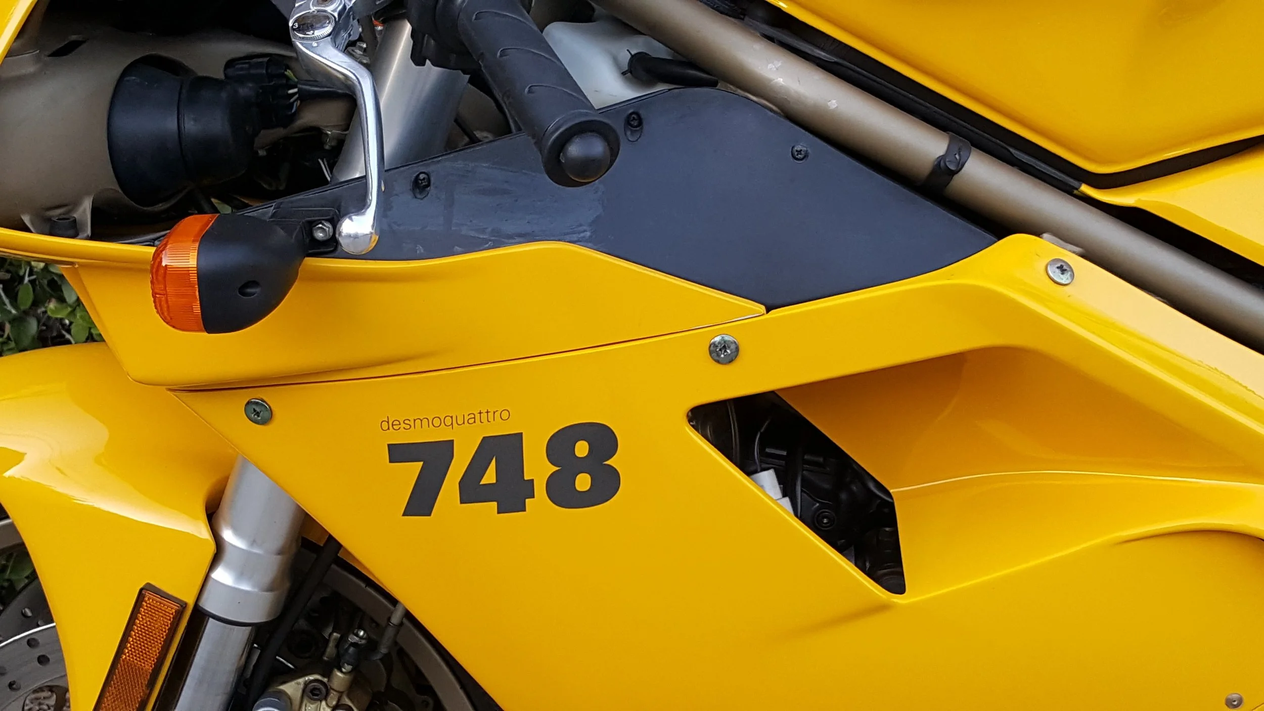 2000 Ducati 748-916 SOLD — Moto Rosso Motorcycles
